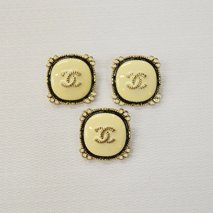 Пуговицы металлические Chanel 2.10 см